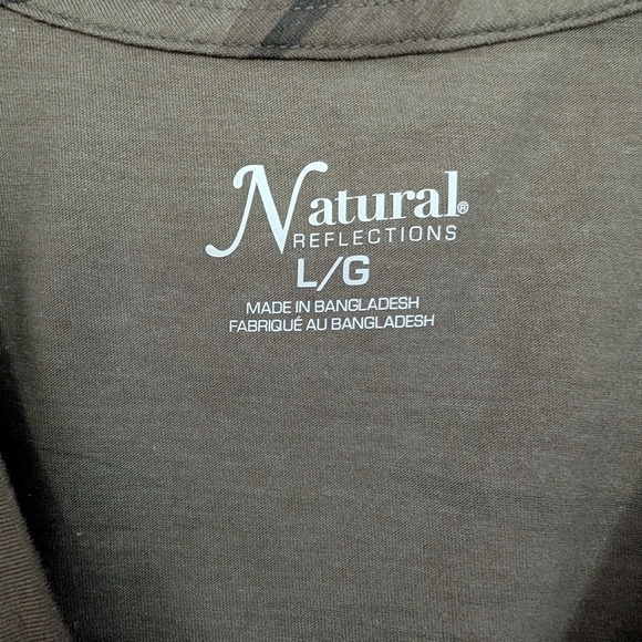 Natural Reflections Camo Green Sleevless Top Size Large (EUC) - Picture 5 of 8